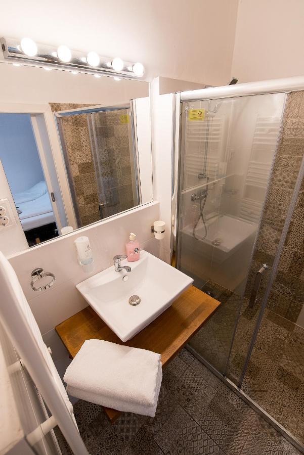 Ultra Central Bohemian Apartment 1 คลูจ-นาโปกา ภายนอก รูปภาพ